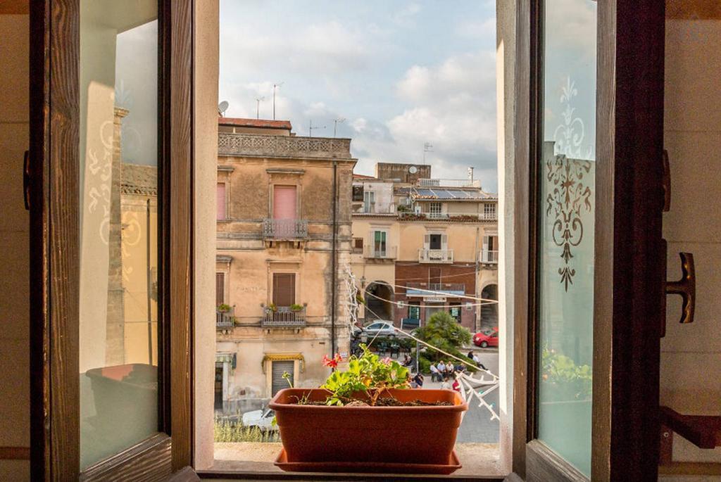 Experience Il Paesino Hotel Licodia Eubea Exterior photo